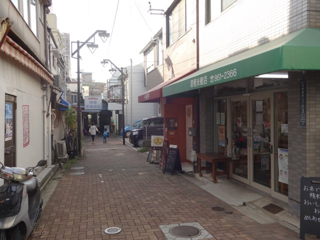 水道筋商店街（神戸大学六甲台第１キャンパス）