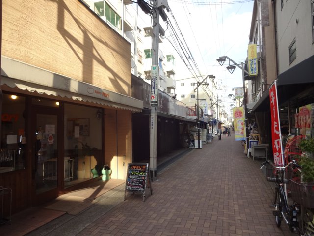 水道筋商店街（神戸大学六甲台第１キャンパス）