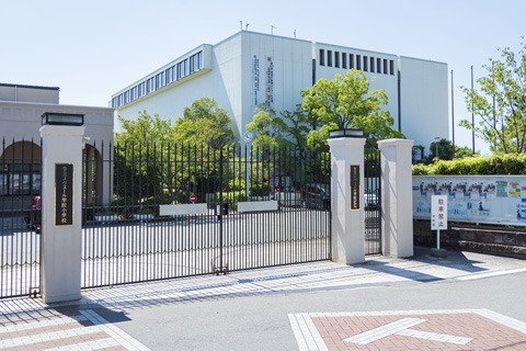 香里ヌヴェール学院小学・中学・高校