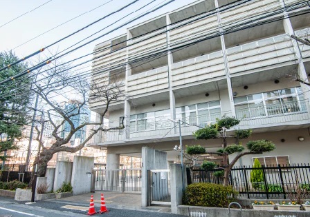 新宿区立西新宿中学校