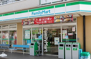ファミリーマート猪名寺駅前店