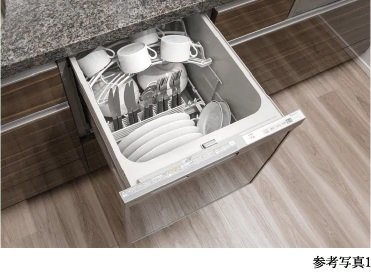家事をサポートするスライド式食器洗い乾燥機