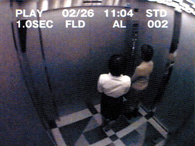 エレベーター内監視モニター