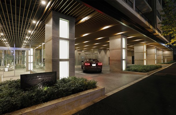 Entrance Approach