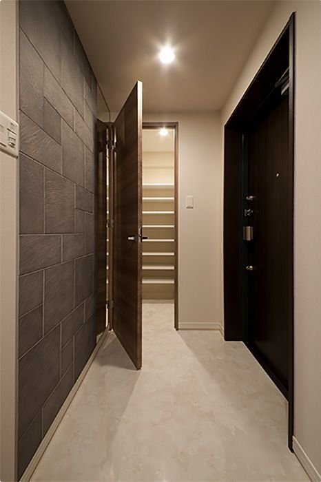 SHOES-IN CLOSET