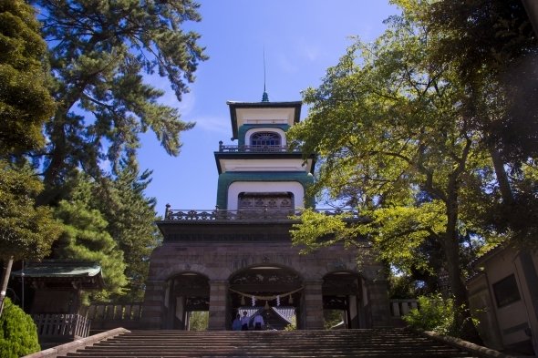 金沢の尾山神社の神門は、なんであんなにモダンなの？