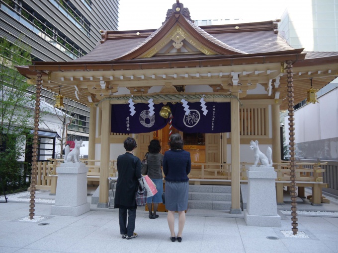 福徳神社完成。日本橋室町エリアの再開発が全体竣工／三井不動産