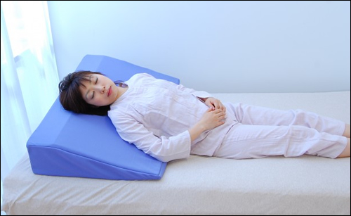 3時間睡眠のための枕　 ナポレオンピロー