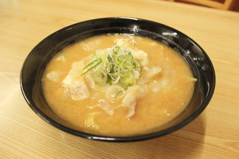 ただのとん汁と侮るなかれ！　新潟県妙高市の「とん汁ラーメン」