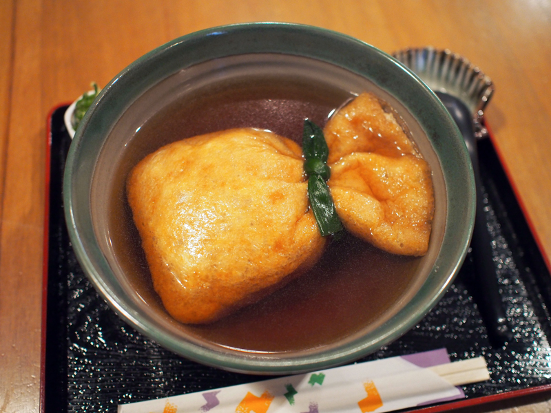 特大巾着を開けてびっくり！　奈良県奈良市の「巾着きつね」