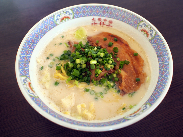 真っ白なラーメンの秘密とは？　千葉県袖ケ浦市の「ホワイトガウラーメン」