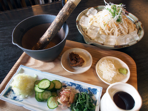 ごまの香ばしさと夏野菜の清涼感！　埼玉県川島町の郷土料理「すったて」