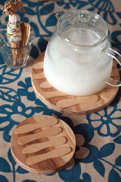 アイスの木製スプーンがオシャレな雑貨に変身！　「北欧風コースターとポットマット」by スプンクさん