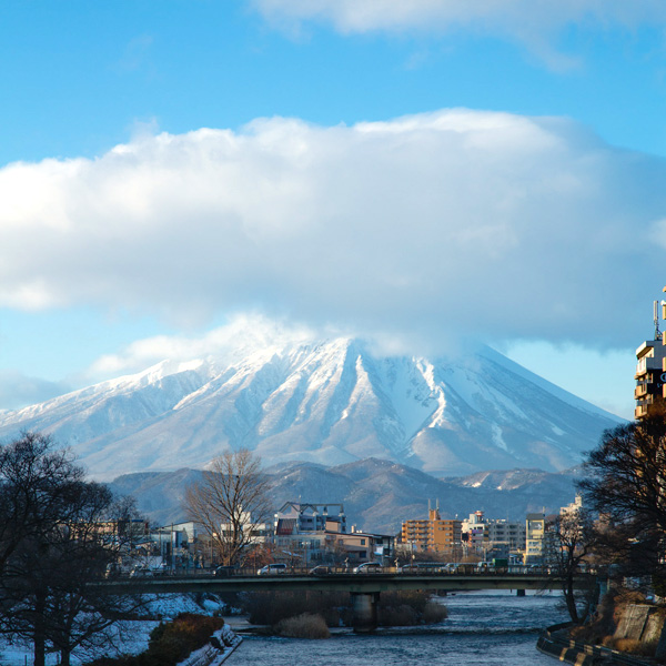 5当地「景」- 盛岡編　～北上川と岩手山～