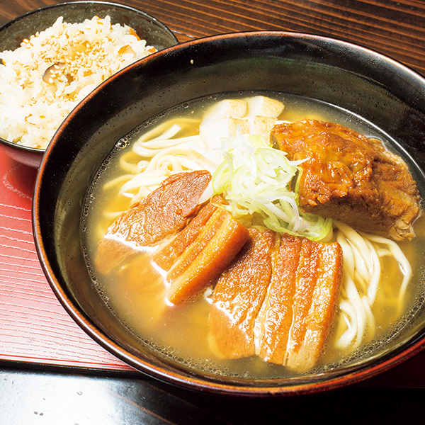 5当地「食」- 絶品！沖縄のご当地グルメ