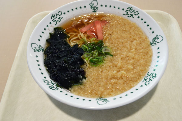 “和歌山ラーメン”と一線を画す、お茶屋さんの和風ラーメン　和歌山県和歌山市の「てんかけラーメン」