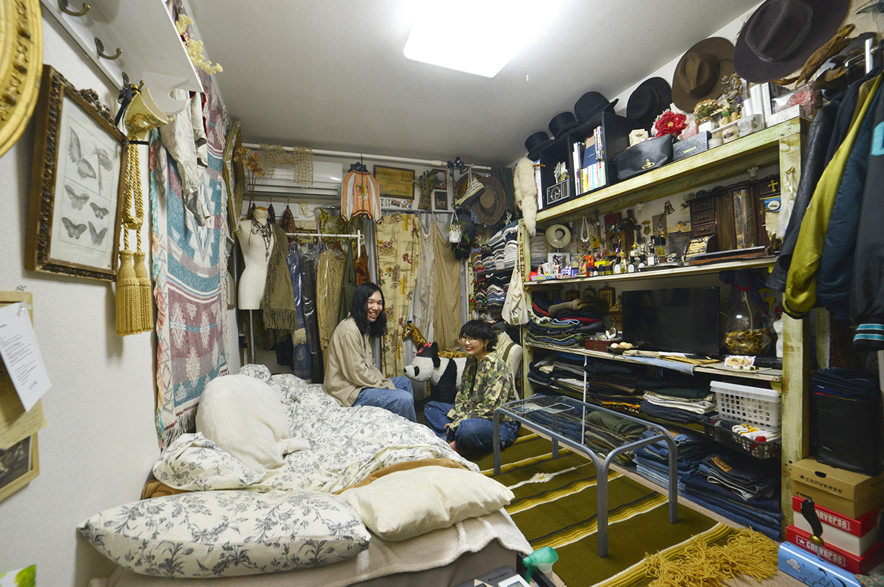 アンティークアイテムと古着で飾るおしゃれROOM | こだわり“部屋”FILE