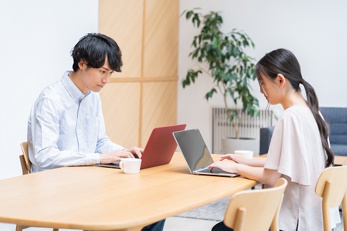 世帯年収で住宅ローン借入額を考える共働き夫婦も多いです。適正な借入額を見極めましょう