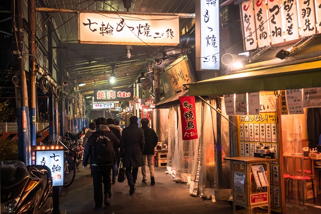 多くの人が行き交う「溝の口駅西口商店街」