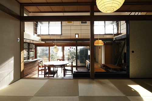 「丁寧につくられた昭和期の日本家屋を改修 モノを大切に長く使う暮らしを実践 」