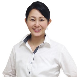 有賀  照枝