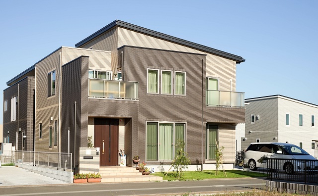 4,000万円の住宅ローンを組むなら年収は何万円あればいいかをシミュレーションします