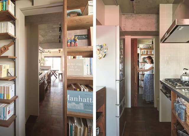 左／写真右手が本棚を兼ねた扉。開けるとその先にキッチンが!　右／「秘密の扉」は本棚にキャスターを付けて造作した