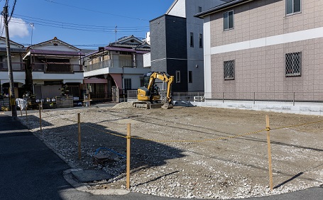 更地とは？整地・造成との違いや更地にする費用についてわかりやすく解説