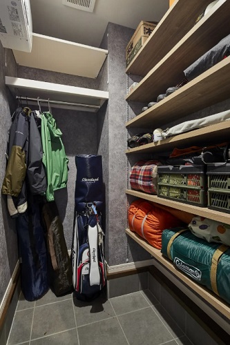 帰宅後すぐにコートを収納することが可能です 出典:大阪ガス住宅設備(株) コンサルティング営業部