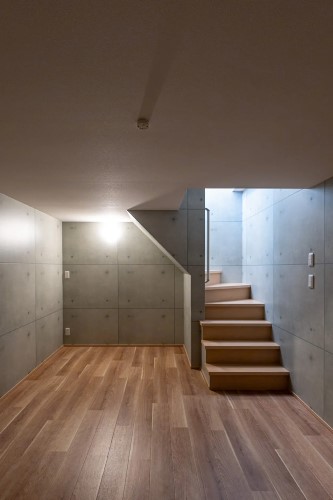 【2階建+地下+ロフト】開放感のある家/出典:OZ’s(株)