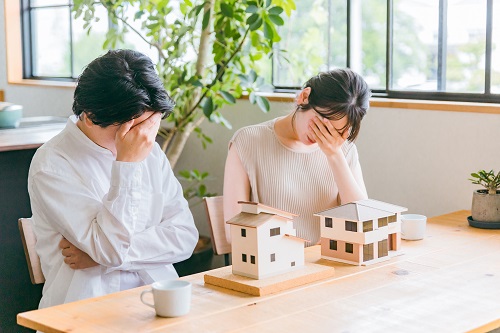 建て替えでローンを利用する場合の注意点を解説します