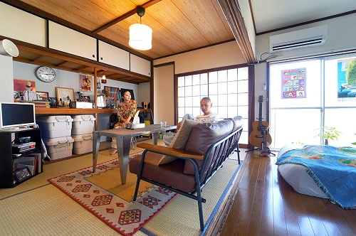 REMIさんとJINICHIROさんの部屋「背伸びをしない、サステナブルな二人暮らし」