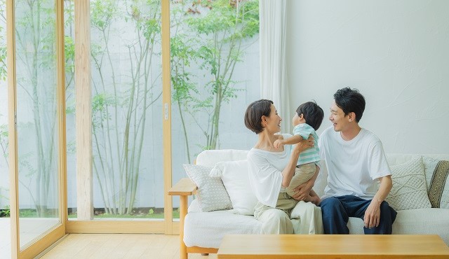 夏を快適に過ごすための、室内の暑さ対策について解説します