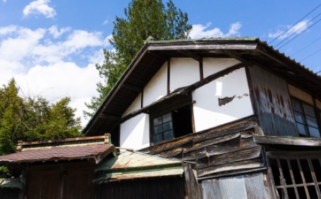 築50年の家はリフォームか建て替えかどちらがよいのかを解説します