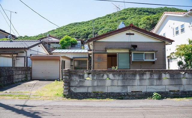 古家付き土地を売却するメリットやデメリットを解説します