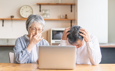 高齢者の自宅売却トラブルの主な事例は？トラブル回避方法や相談窓口を解説