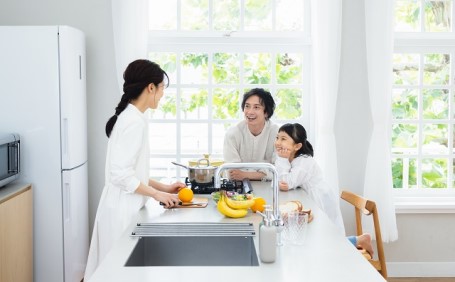 対面キッチンのおしゃれなレイアウト実例！種類や形状の違い・特徴を解説