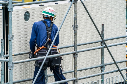 プレハブ住宅とはどのように建てられた家のことを指すのでしょうか
