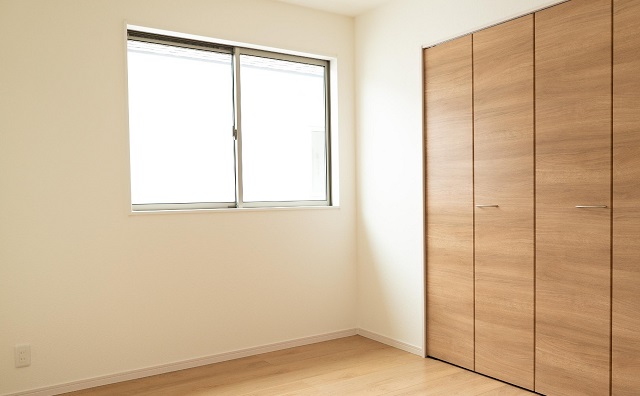 夏の時期に平屋で快適に過ごすなら暑さ対策が重要です