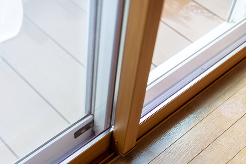 断熱性の高い窓は、設置・リフォーム時に補助金がもらえるケースもあります