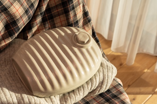 湯たんぽは就寝時などに便利です