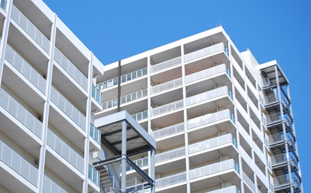 マンションを売却したら消費税がかかる？個人と法人で異なる税金の仕組みを徹底解説