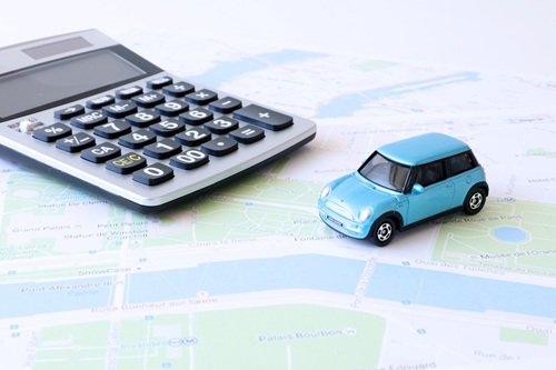 カーシェアとレンタカーの料金を比較してみましょう