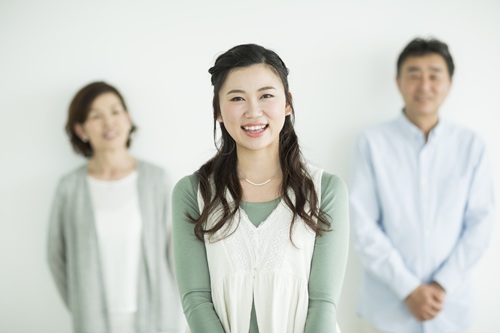 学生が賃貸借契約を結ぶ場合、連帯保証人が必要です