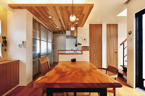 【猫と暮らす家】光と風を感じる中庭のある家(出典:(株)大原建設 本店)