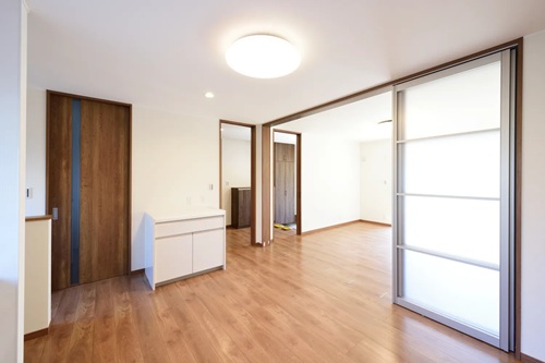 完全分離型二世帯住宅(出典:(株)タチ基ホーム オーガニックハウス 名古屋東)