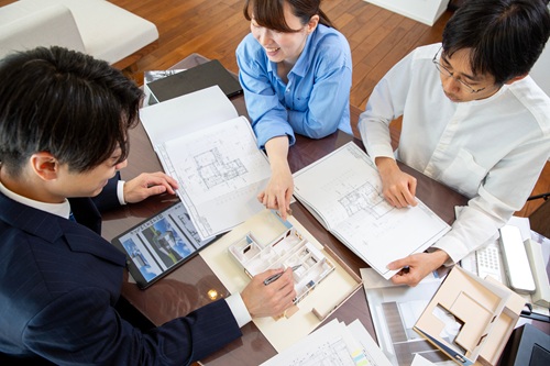 平屋と2階建てに向いている人の特徴を紹介します