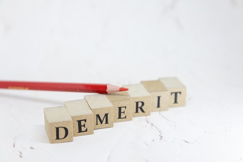 固定資産税をクレジットカードで納付するデメリット