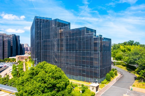 大規模修繕工事の際はベランダの私物の撤去が必要です