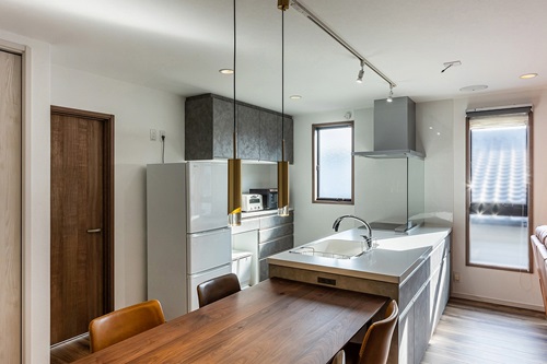 家事動線抜群!愛車と暮らすガレージハウス/出典:ワンダーホーム (株)ワンダーランド